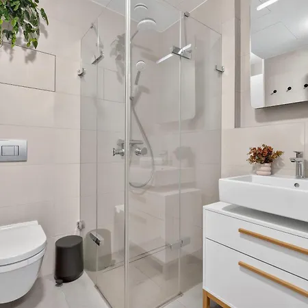 Apartment Sky Park Elegant Living - Balcony & Views *