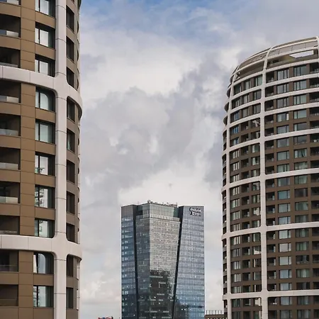 Sky Park Elegant Living - Balcony & Views Apartment