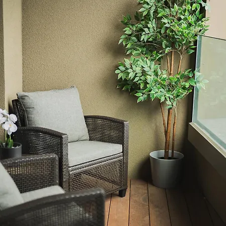 Sky Park Elegant Living - Balcony & Views Apartment *