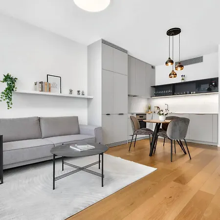 Sky Park Elegant Living - Balcony & Views * Pressburg